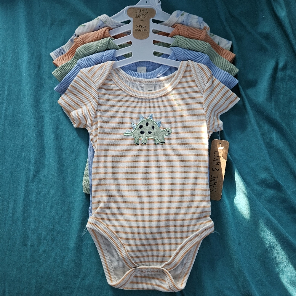5 piece tshirt onesies from Liam and James company